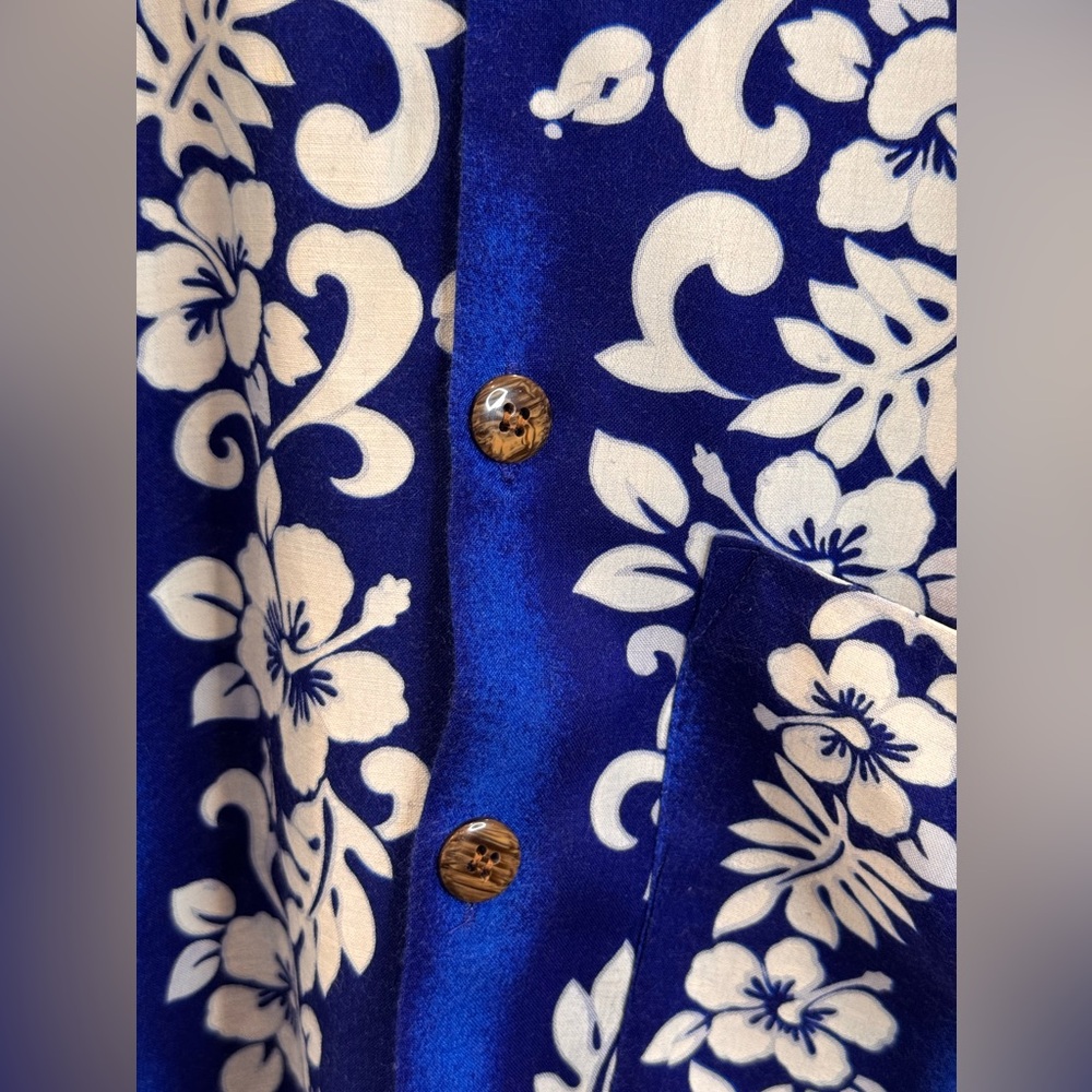 ULUWATU Bali island men’s blue white floral casual button down Hawaiian shirt XL - Picture 2 of 16